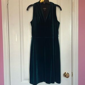 Laura emerald green velvet dress